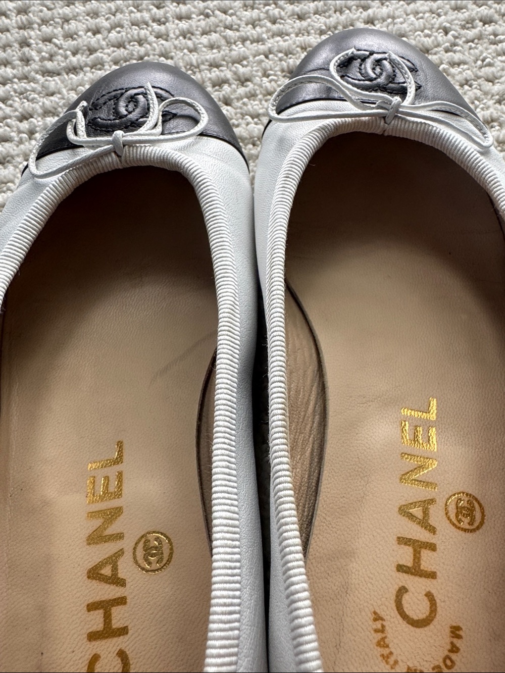 CHANEL Women's Black and white  Loafers - Picture 5 of 5